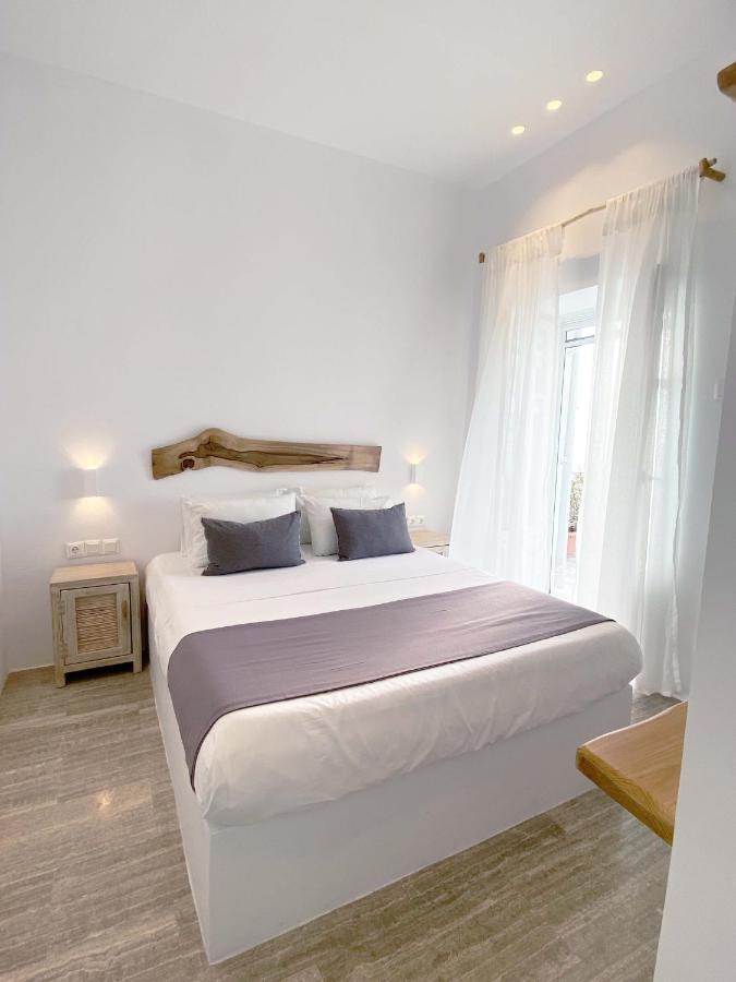 Lyra Seafront Apartment , Paroikia Town Center Buitenkant foto
