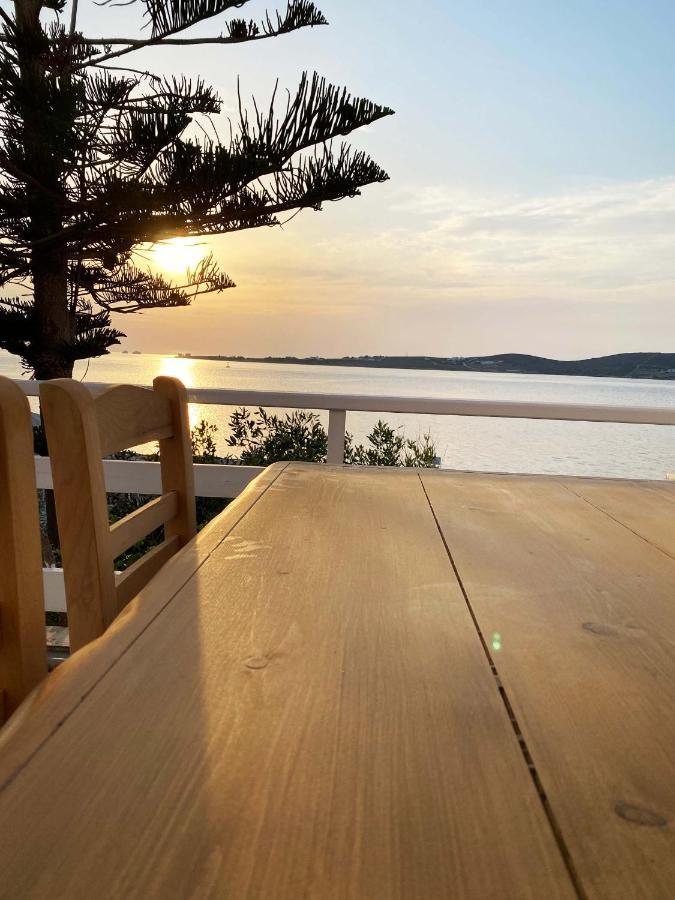 Lyra Seafront Apartment , Paroikia Town Center Buitenkant foto